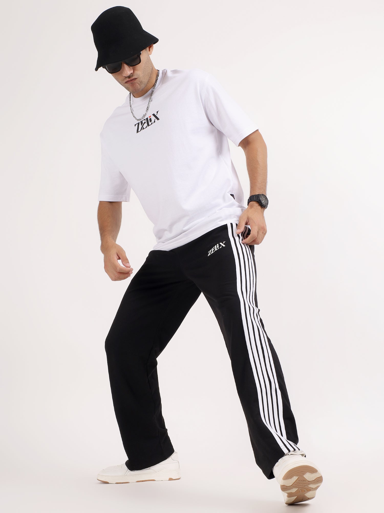 Classic Noir Jogger Black White