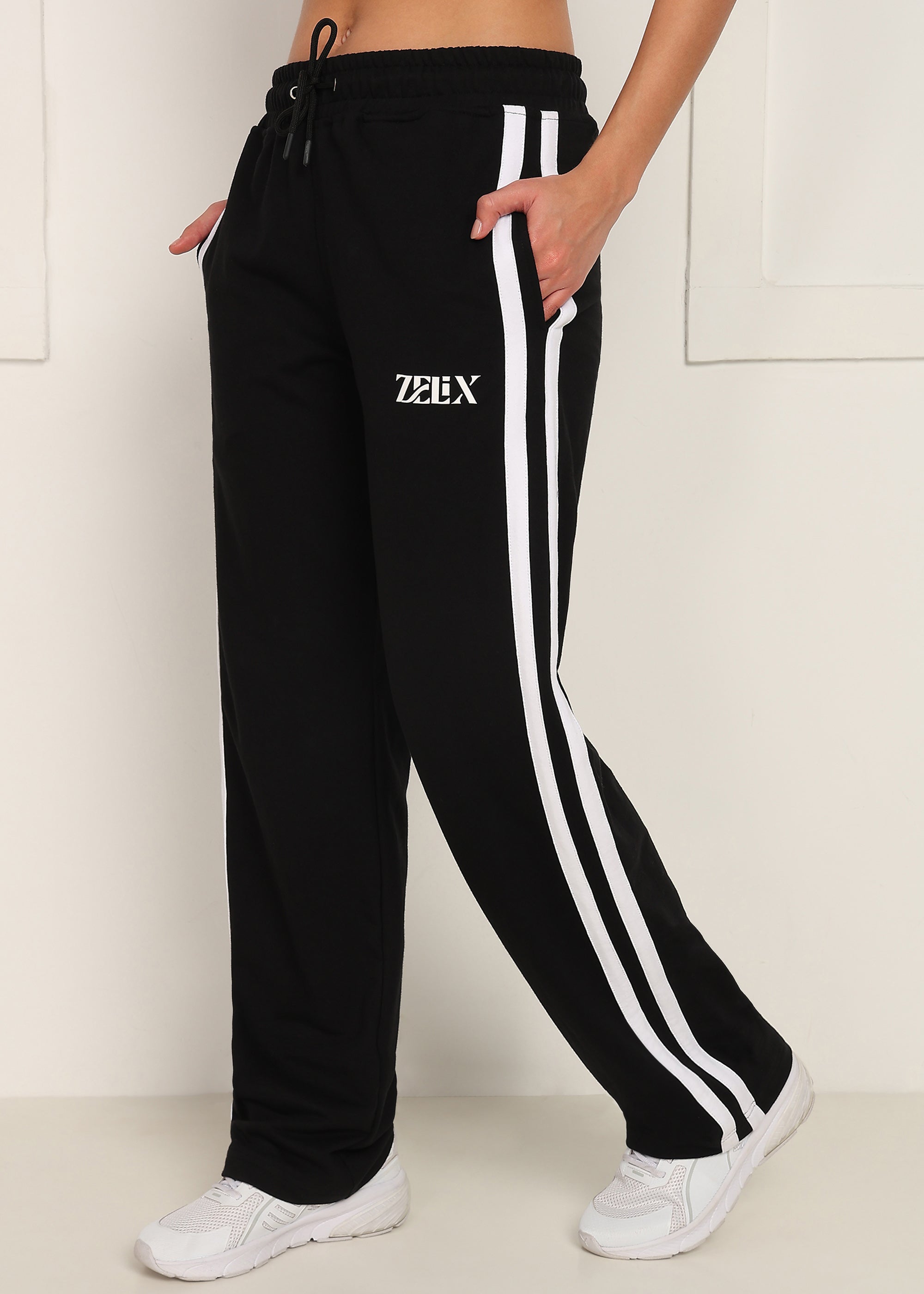 Women Titan Stripe Jogger Black White