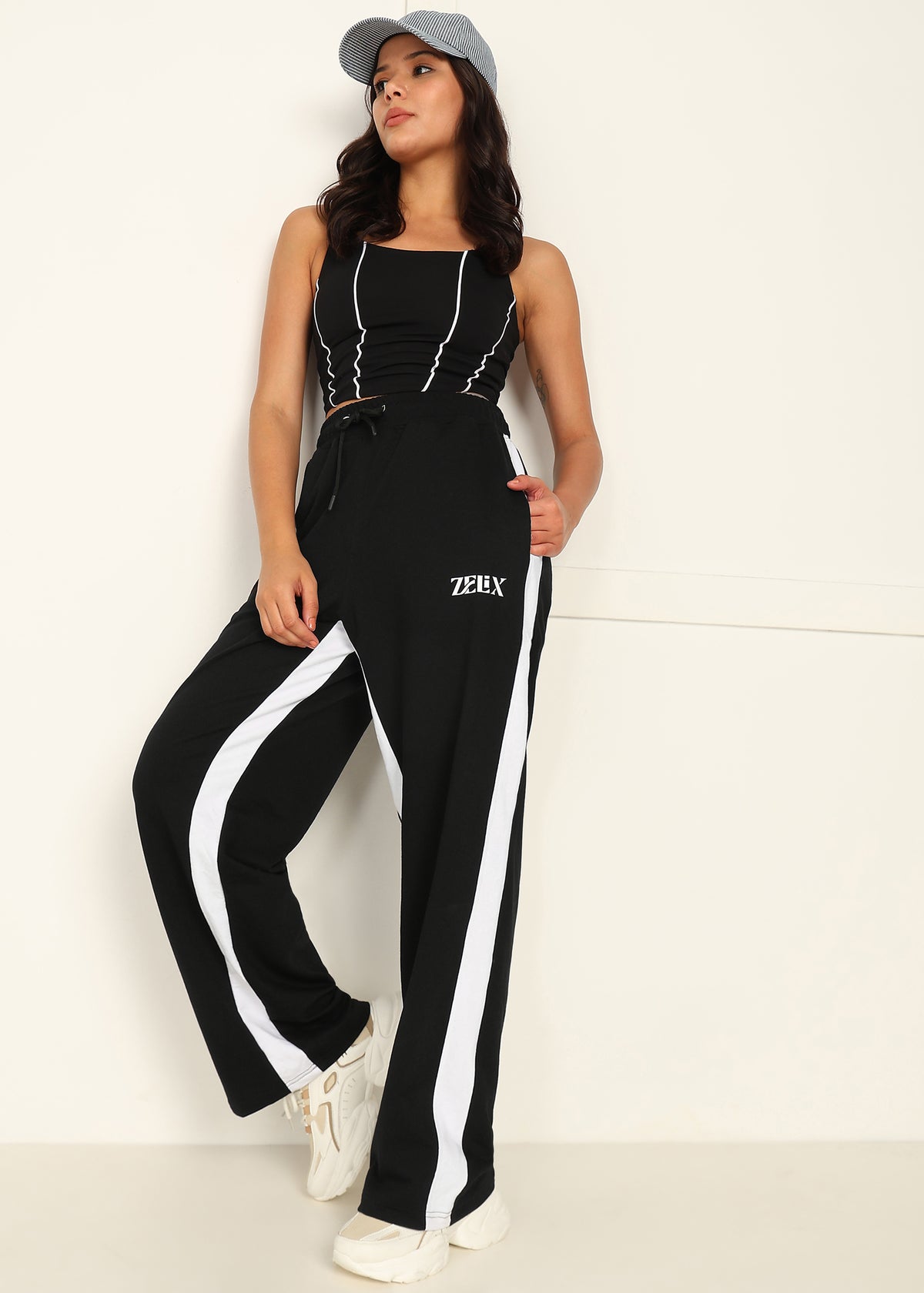 Women Static Baggy Jogger Black White